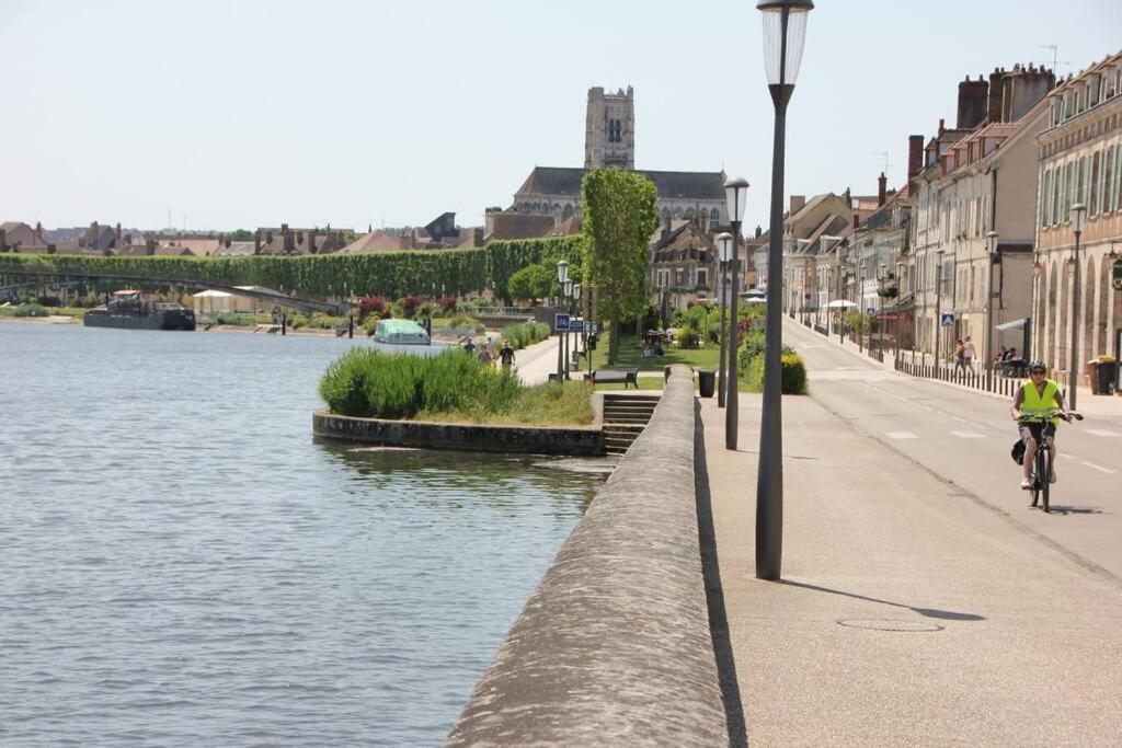 Maisonnette Au 15 Auxerre Exteriér fotografie